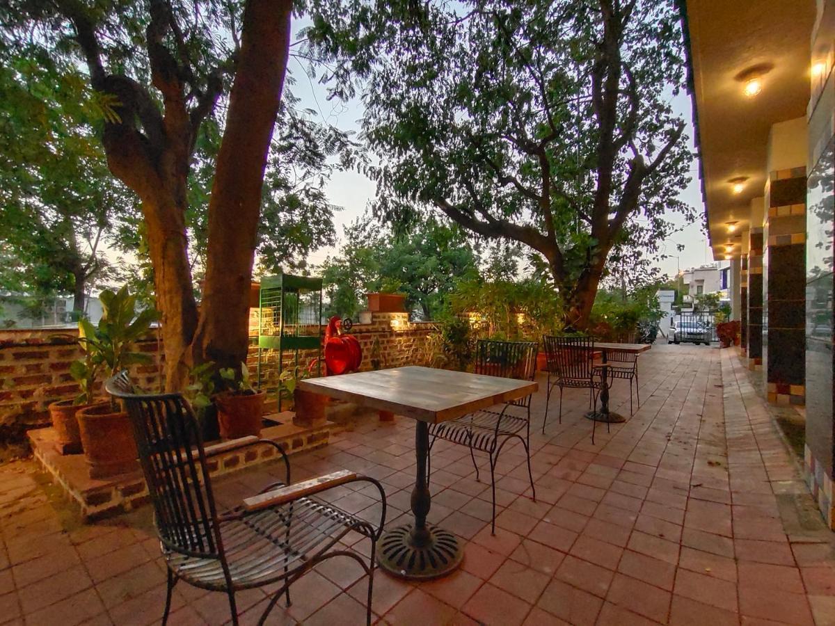 Bougainvilla Apartment Surat Ngoại thất bức ảnh